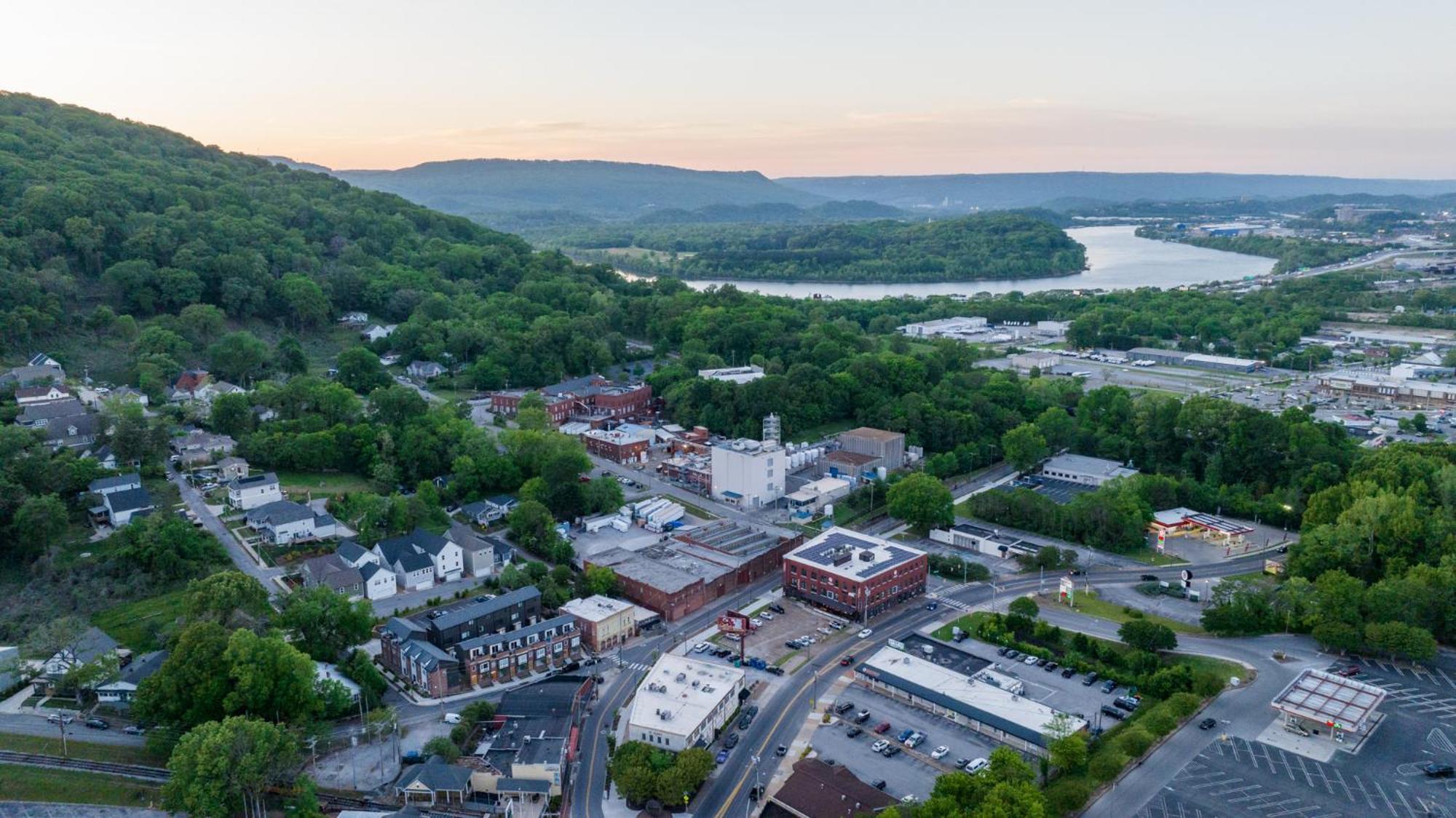 Your St Elmo Getaway For Rock & Ruby Falls, 2bd Townhome, 6 Min To Downtown